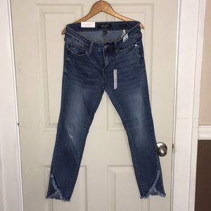 NWT tulip hem skinny jean